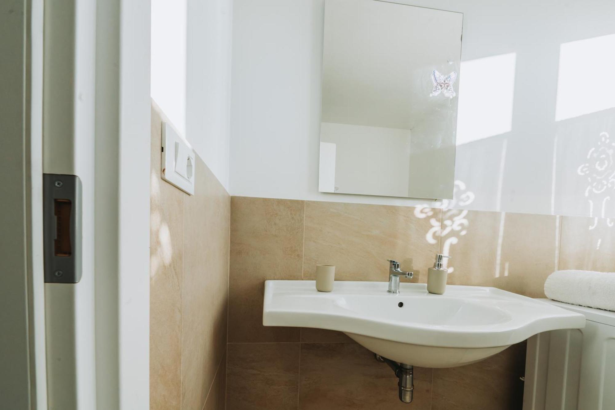 Rediesis Apartments Камерано Екстериор снимка